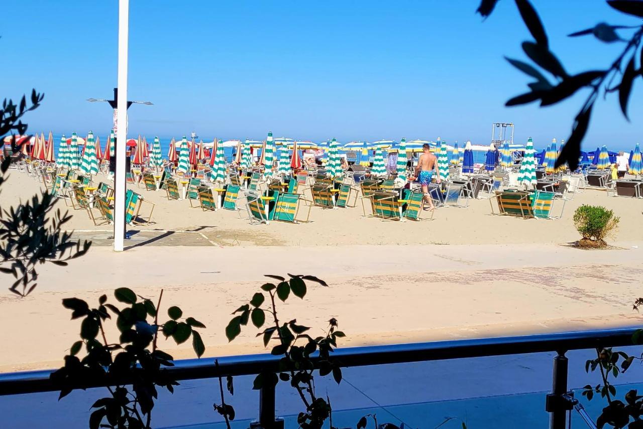 Beach View Apartment, Golem ดูร์เรส ภายนอก รูปภาพ